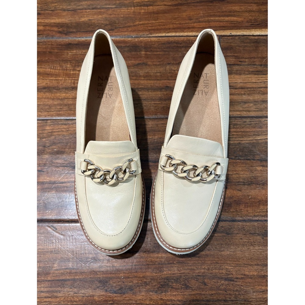 Naturalizer Women's Desi Loafers Vanilla Beige Leather Gold Chain Accent Size 9M